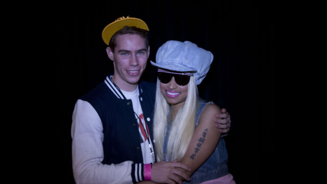 File:MeetAndGreet Sidney Nicki Barbz.jpg