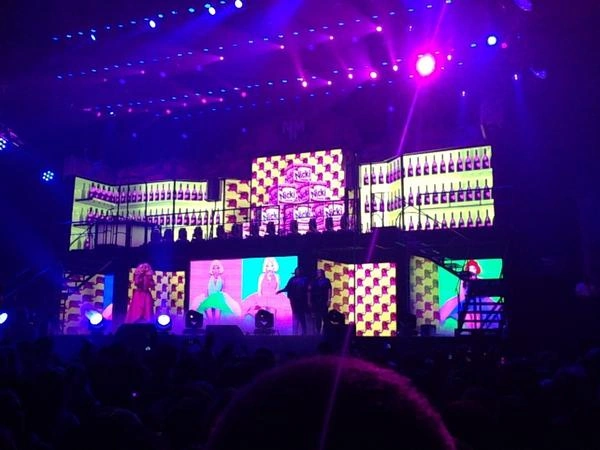 Pink Friday Reloaded Tour Nicki Minaj Wiki FANDOM powered by Wikia