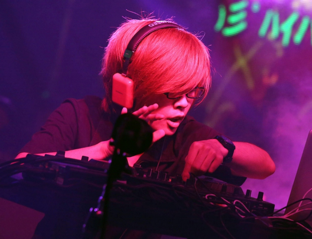 File:Yuyoyuppe tekina something.png