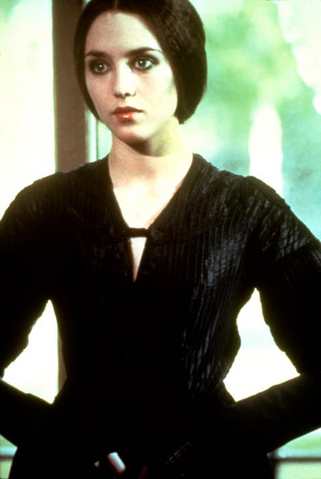 File:Lucy Harker.png