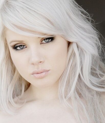 File:Raina white.jpg