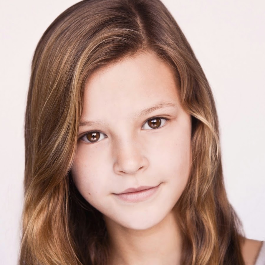 Peyton Kennedy peach