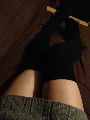 File:Nyantaro crossdress legs.jpg