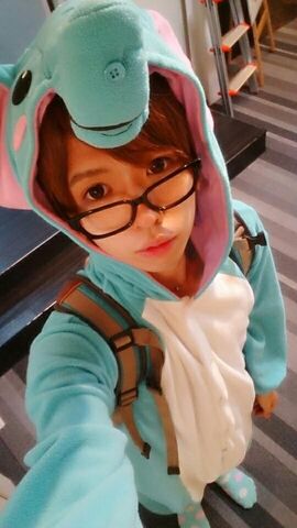 File:Bookie elephant selca.jpg