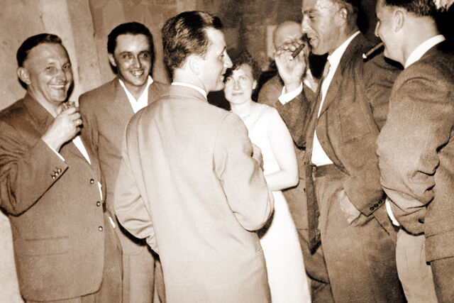 Datei:Albert oelfke herrenrunde.jpg