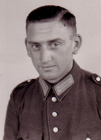 Datei:AugustOelfkeJun.jpg