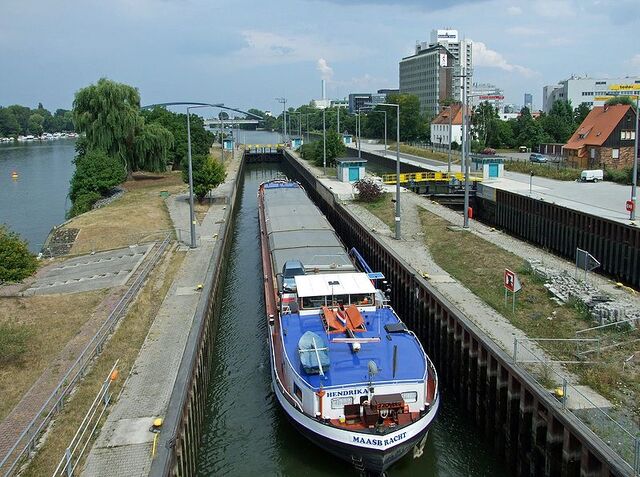 Datei:Schleuse-of-021.jpg