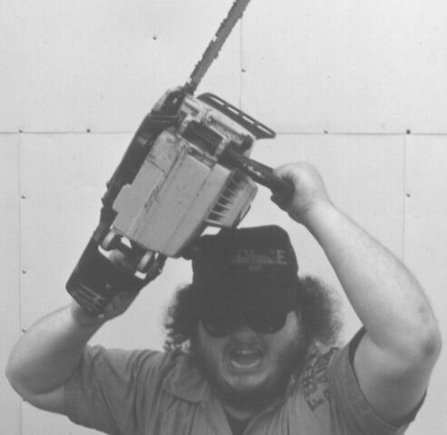 File:Chainsaw.jpg