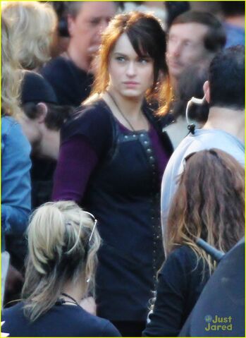 File:Jake-abel-leven-rambin-percy-set-04.jpg