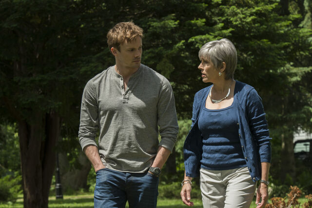 File:Damien106TemptressDamienMom01.jpg