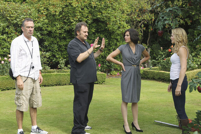 Ficheiro:1x02-bastidores-03.jpg