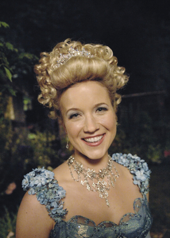 Archivo:Cinderella.png