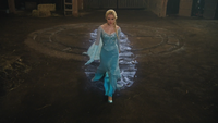 4x01 Elsa Reine des Neiges grange rituel voyage dans le temps.png