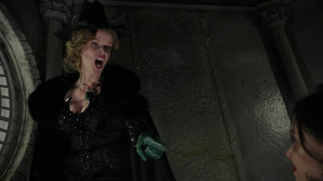 Fichier:3x16 Tour de l'horloge Zelena Regina combat ingrédient manquant.png