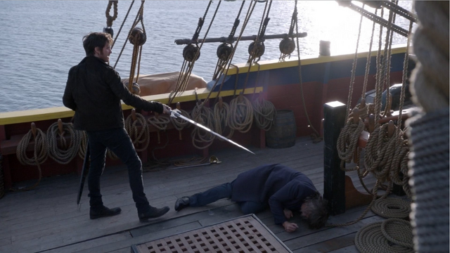 Fichier:5x10 Killian Jones Capitaine Crochet Ténébreux M. Gold sol Excalibur bataille avantage.png