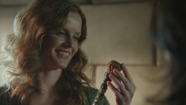 Fichier:5x01 Zelena baguette magique Apprenti Sorcier cellule sous-sol asile hôpital psychiatrique de Storybrooke.png