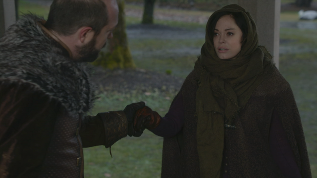 Fichier:3x18 Prince Roi Leopold Cora rencontre mains.png