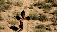 2x01 désert herbes Mulan Prince Philippe chevaux direction palais.png