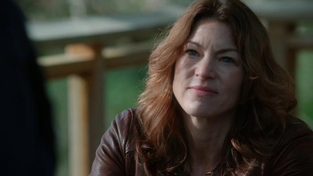 Fichier:5x20 Cleo Fox sourire idée.png