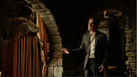 4x22 Rumplestiltskin Réécrit Lumineux Isaac Heller discussion Bealfire mort Guerre des Ogres secrets Belle.png