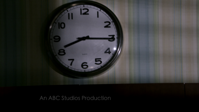 Fichier:3x01 8h15 naissance Henry Mills prison.png