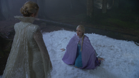 4x05 Reine des Neiges Elsa enchaînée.png