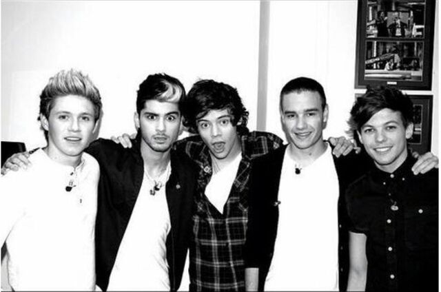 File:One-direction-2013-wallpaper.jpg