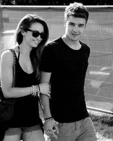 Datei:D-ni-danielle-peazer-33400700-1280-1600.jpg