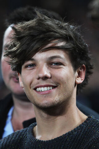 File:Louis-Tomlinson-Smile.jpg