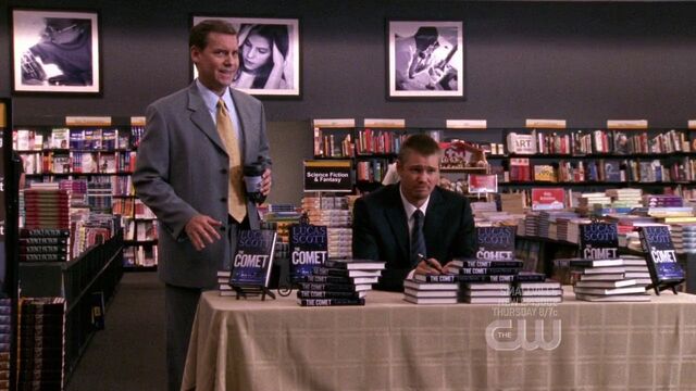 File:606 l waits at book signin.jpg