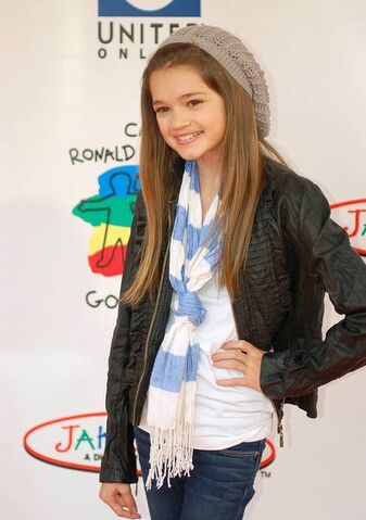 File:Ciara-bravo-18th-camp-ronald-mcdonald-good-AVtaup.jpg