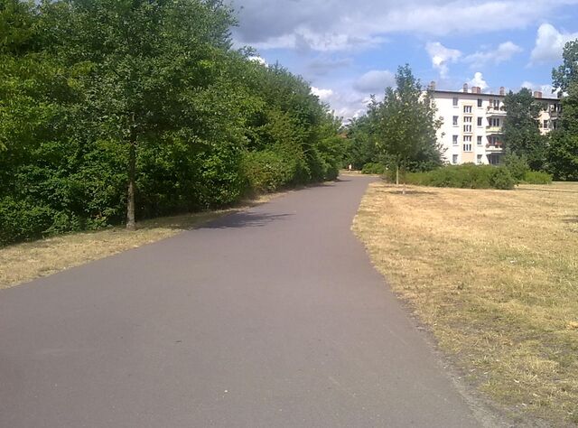 Datei:Bild 1 Nach Kreuzung Sonnenallee.jpg
