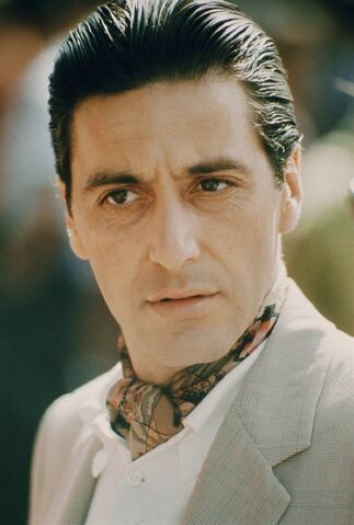 Ficheiro:Michael Corleone.jpg