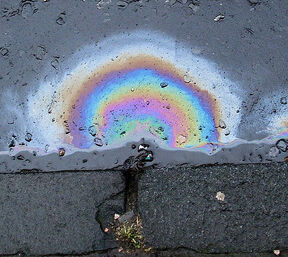 538px-Dieselrainbow
