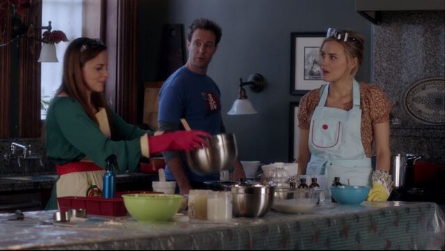 File:S1E2-63.jpg