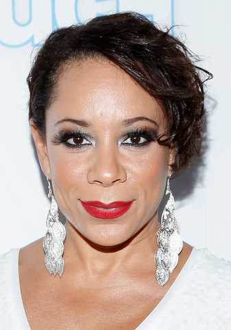 File:Selenis Leyva.png