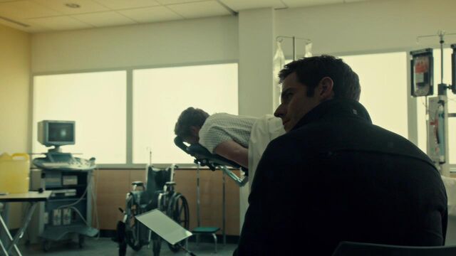 File:OrphanBlackS01E08-0545.jpg