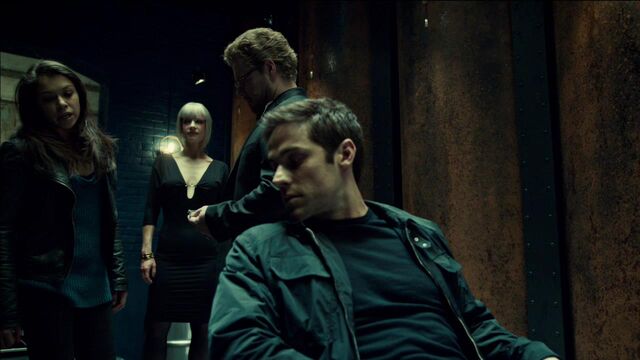 File:OrphanBlackS01E07-2032.jpg