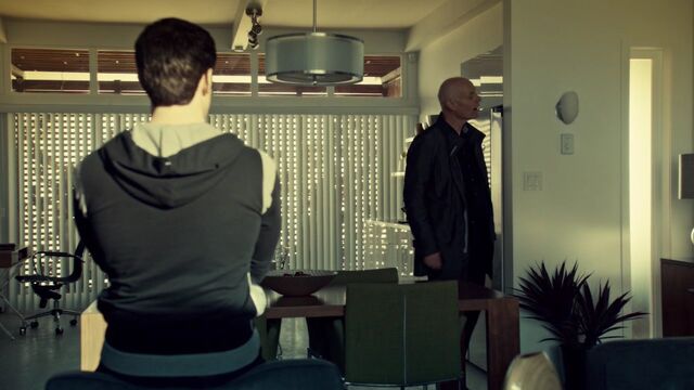 File:OrphanBlackS01E090497.jpg