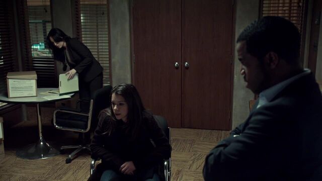File:OrphanBlackS01E08-0854.jpg