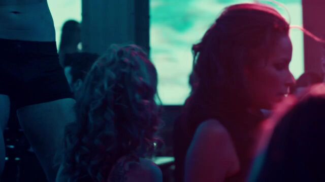 File:OrphanBlackS01E07-0449.jpg