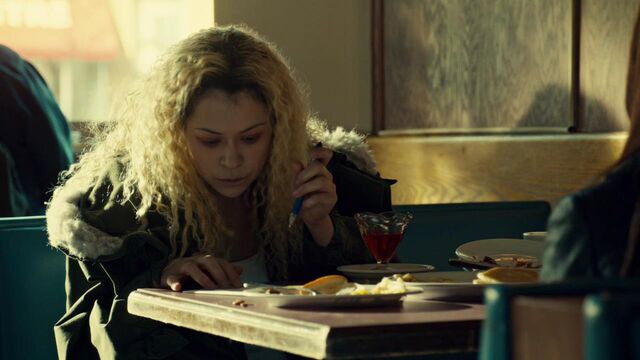 File:OrphanBlackS01E07-0984.jpg