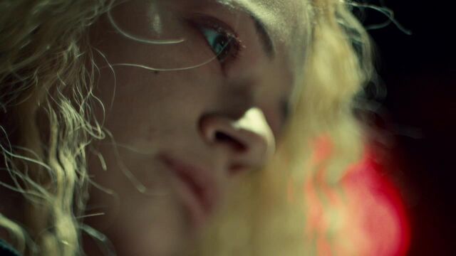 File:OrphanBlackS01E08-0648.jpg