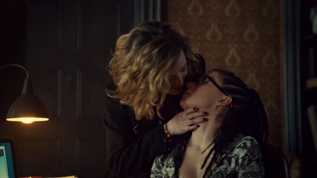 File:OrphanBlackS01E091440.jpg