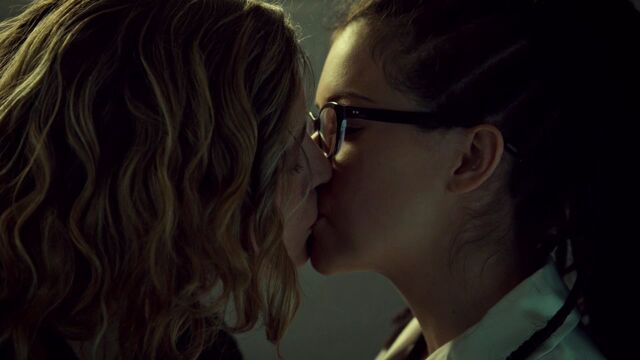 File:OrphanBlackS01E090877.jpg