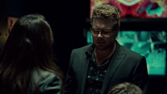 File:OrphanBlackS01E07-2063.jpg