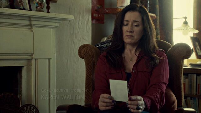 File:OrphanBlackS01E08-0331.jpg