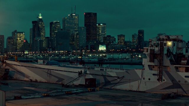 File:OrphanBlackS01E092266.jpg