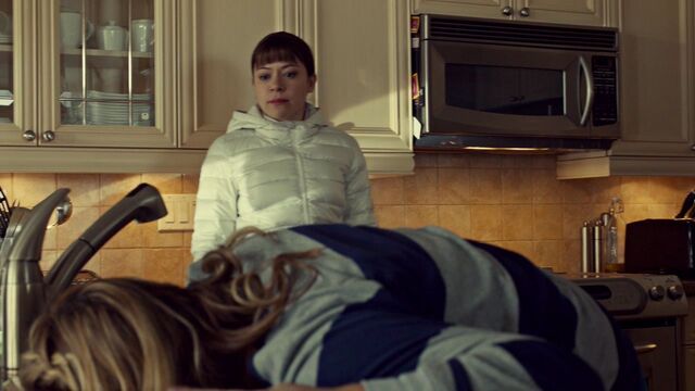 File:OrphanBlackS01E10 1277.jpg