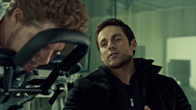 File:OrphanBlackS01E08-1111.jpg